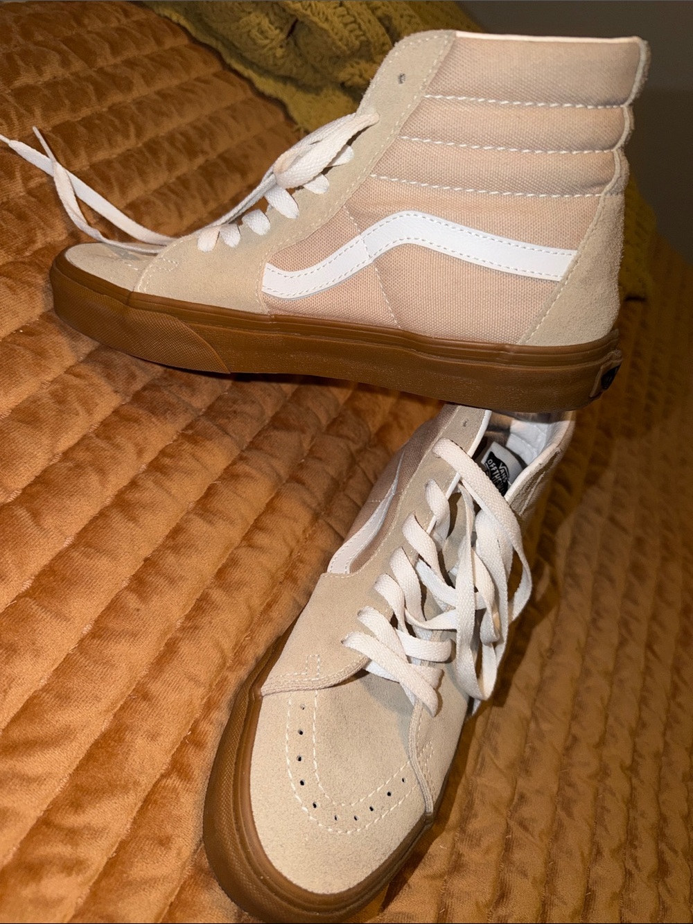 Vans Sk8-Hi Sneakers in Beige with Brown Gum Sole
